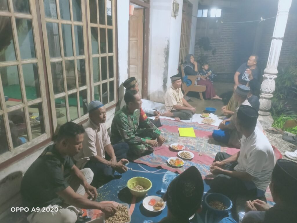 Perkuat Ketahanan Pangan, Babinsa Ringintelu Hadir di Tengah Diskusi Hangat Kelompok Tani